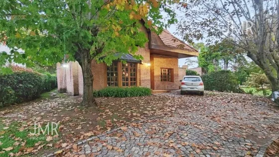 Jmr Propiedades | Los Lagartos C.c. | Casa En Venta