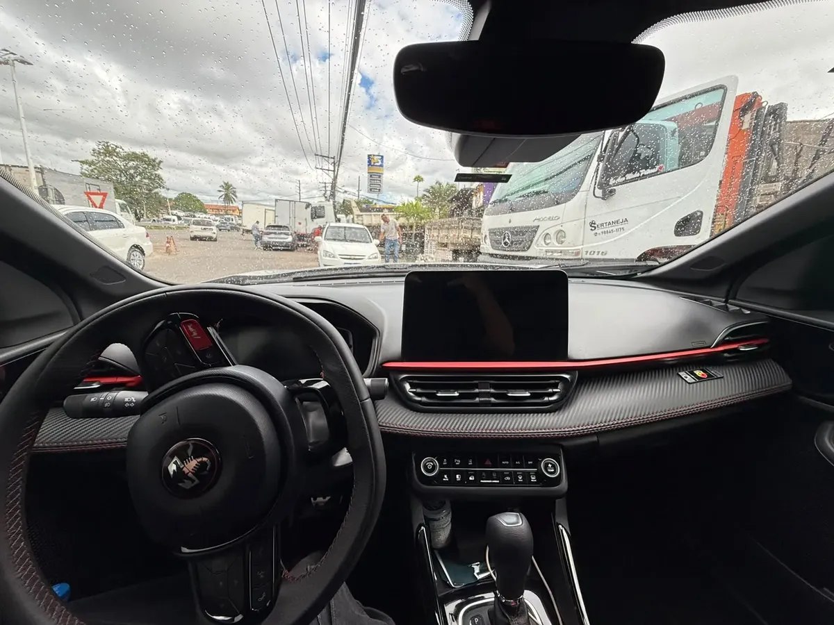 Fiat Fastback 2025 1.3 Abarth Turbo 270 Flex Aut. 5p — foto 4