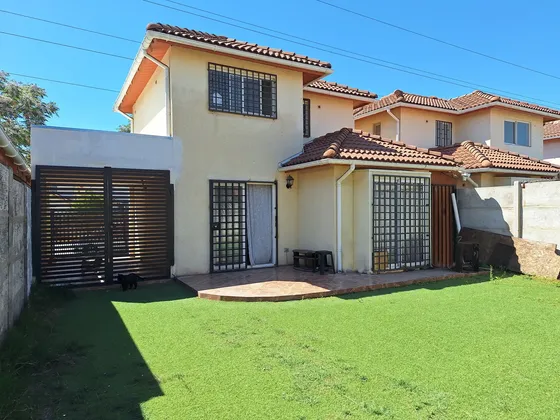 Acogedora Casa, Buena Conectividad