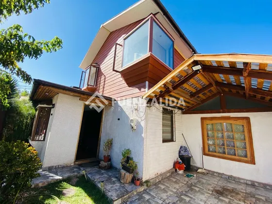 Casa En Venta De 3 Dorm. En Puente Alto