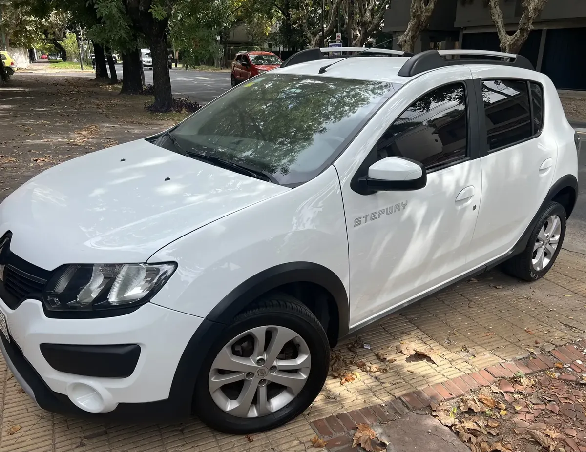 Renault Sandero Stepway 1.6 Dynamique 105cv