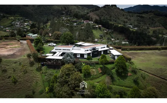 Bella Casa En El Retiro Antioquia