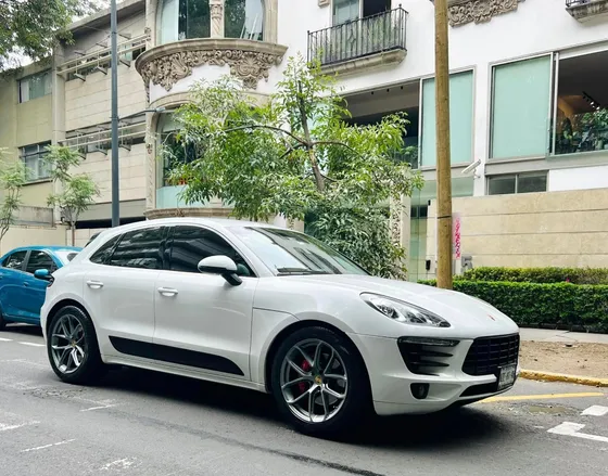 Porsche Macan S