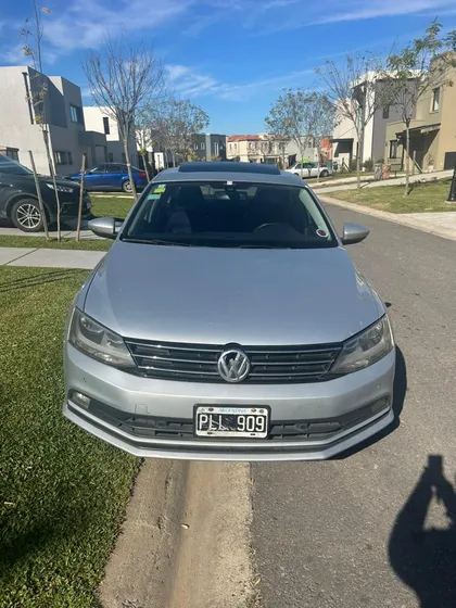 Volkswagen Vento 2.5 Luxury 170cv Tiptronic