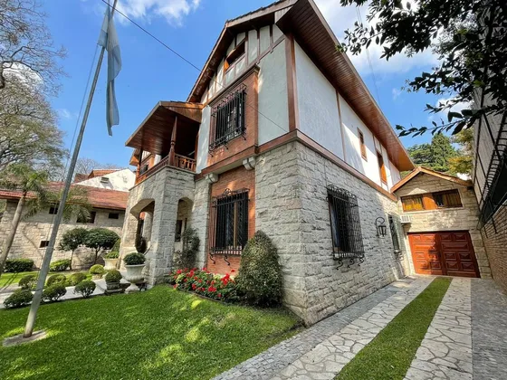 Casa En Venta 9 Ambientes En Olivos 