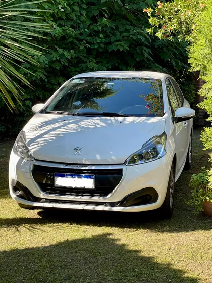 Peugeot 208 1.6 Active