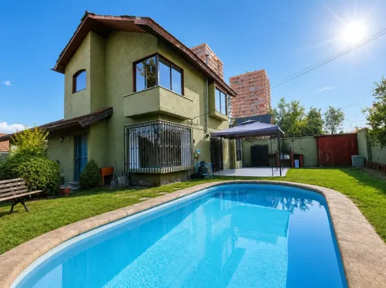 Estupenda Casa De 5d/3b + Ss. + Piscina+ Quincho Las Condes