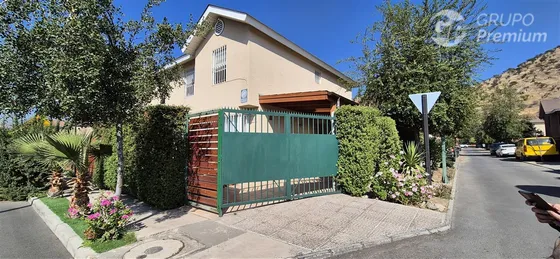 Casa En Venta De 3 Dorm. En Quilicura