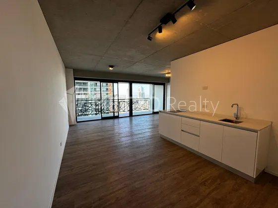 Venta, Departamento 2 Ambientes Con Cochera En Quartier Del Bajo ,puerto Madero