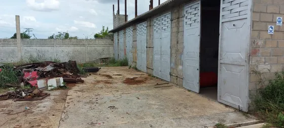 Patio Empresarial Av. Portuguesa Sector Los Olivos, Justo  Al Lado De La Empresa Inorca C.a