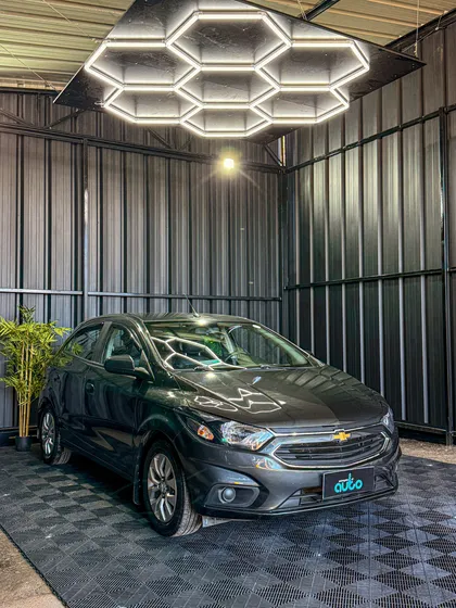 Chevrolet Onix 1.4 Lt Mt