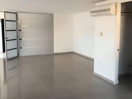 Oficina En Venta Ubicada En El Poblado Sector La Frontera (24062).