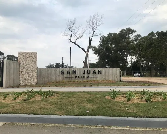 San Juan Chico - Barrio Cerrado - Lote Con Fondo A Laguna - Hudson