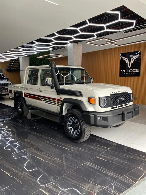 Toyota Lc 79
