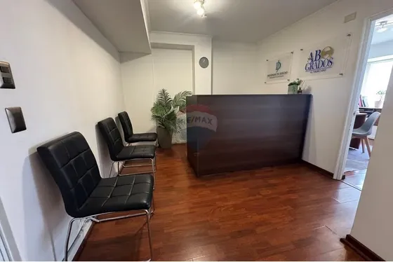 Luminosa Oficina 3 Privados En Agustinas