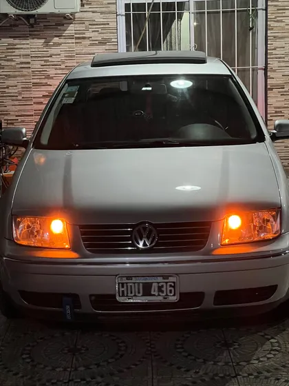 Volkswagen Bora 1.8 Highline T Tiptronic Cuero
