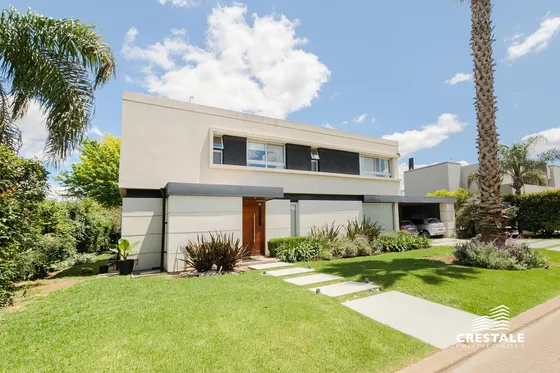 Venta Casa 3 Dormitorios Funes Hills Mirasoles