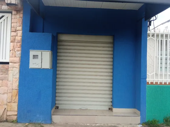 Local Comercia Buena Ubicación, Fácil Acceso Y Distribución.