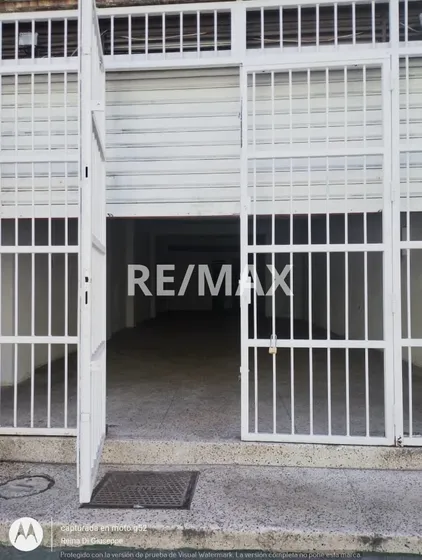 Se Alquila Local Comercial En Maiquetía. 