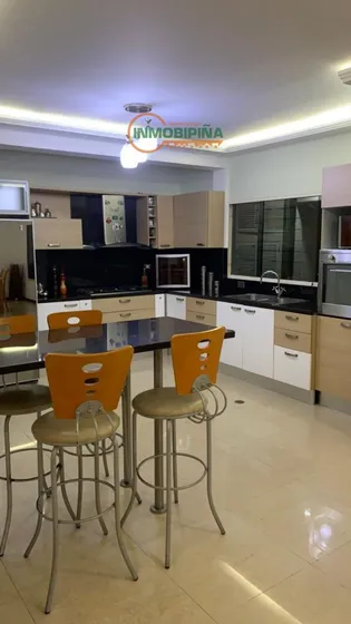 Inmobipiña Vende Townhouse En Campo B De Ferrominera, Puerto Ordaz, Estado Bolivar - Lup