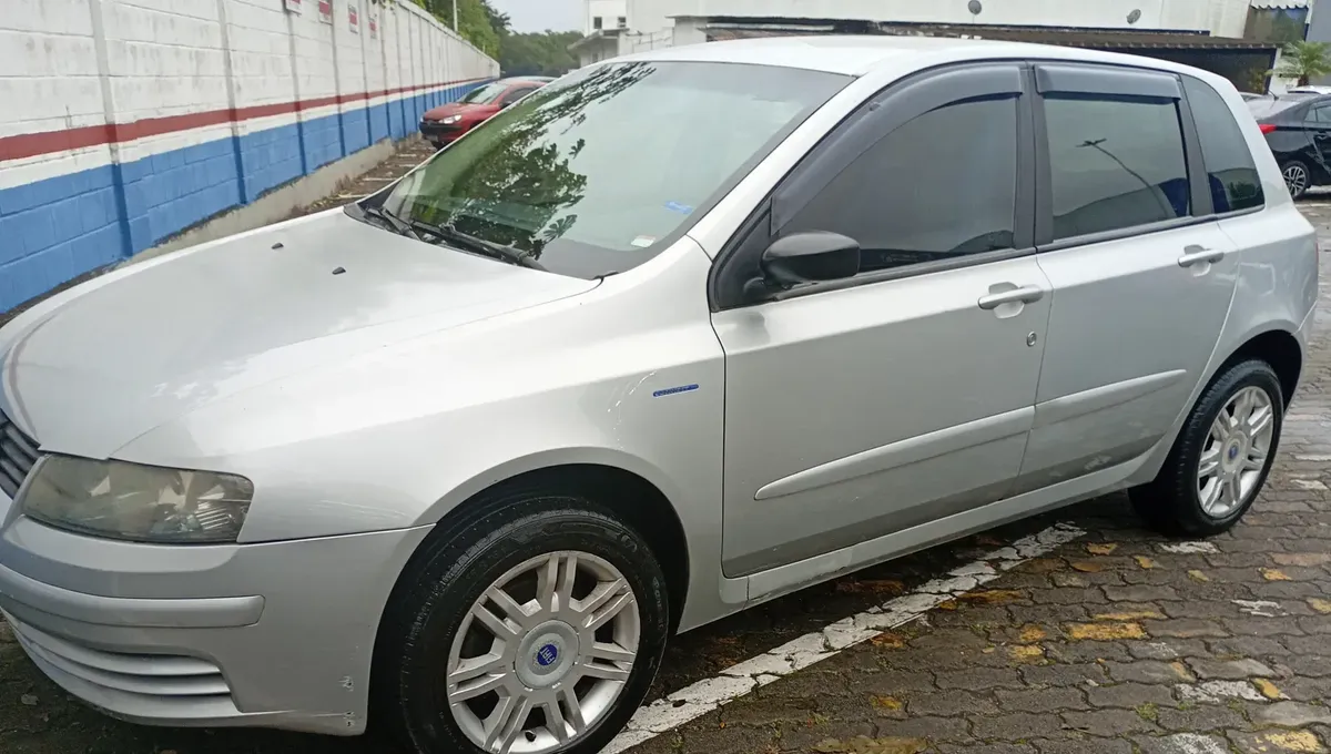 Fiat Stilo 2005 1.8 16v Connect 5p Fiat Stilo 2005 1.8 16v Connect 5p