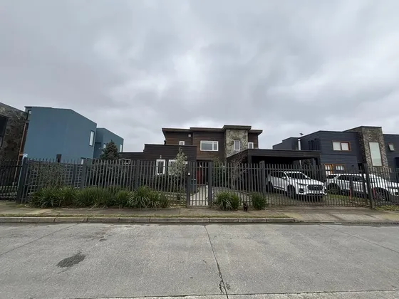 Linda Casa En Arriendo Barrio Centenario 5d 4b Puerto Varas