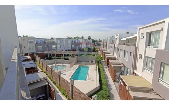 Townhouse En Venta 5d, 3b, 1e, Maipú