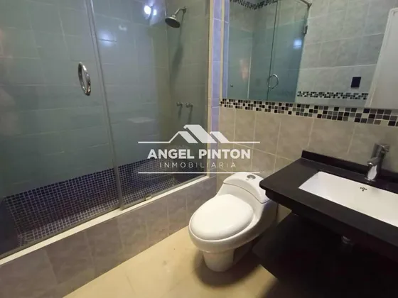 Townhouse Venta Av Goajira Maracaibo Api 7144