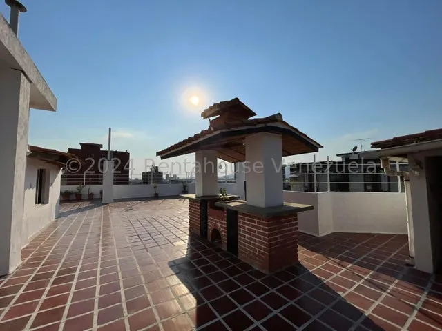 Amoblado Apartamento En Venta En Zona Centro En Maracay Pent House De 317mts2 Cod- 24-20240 Holder
