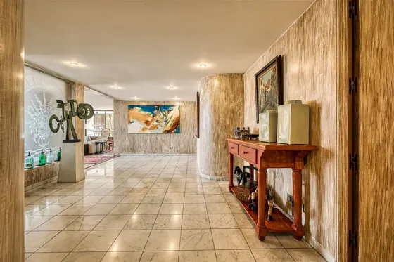 Departamento En Venta- Amplios Espacios - Espoz