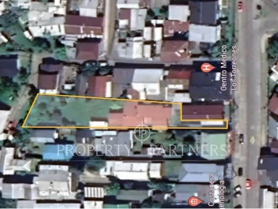 Terreno Con Casa En  Excelente Ubicación A Pasos D...