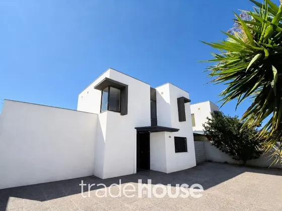 Casa Renovada En Condominio, Jardín Oriente, Tiltil