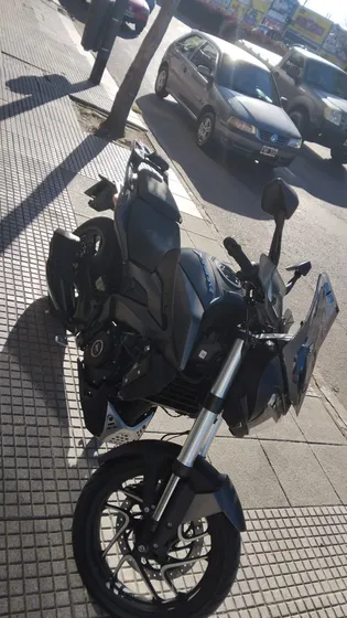 Bajaj Dominar 400 2023 391 Km Performance Bikes