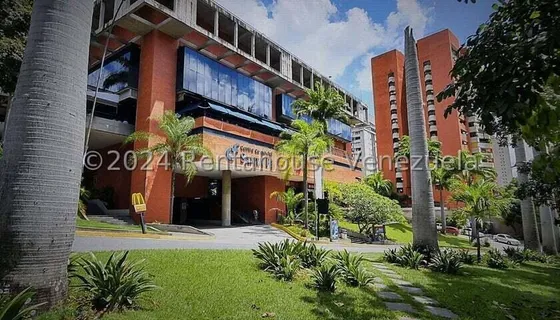 En Alquiler Acogedor Local Comercial De 17 Mts En C.c.santa Fe #25-4663
