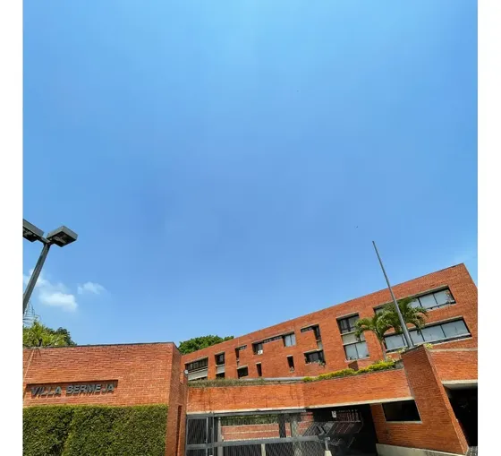 En Venta Pb 650m2 3h+s/3,5b+s/6p Chulavista