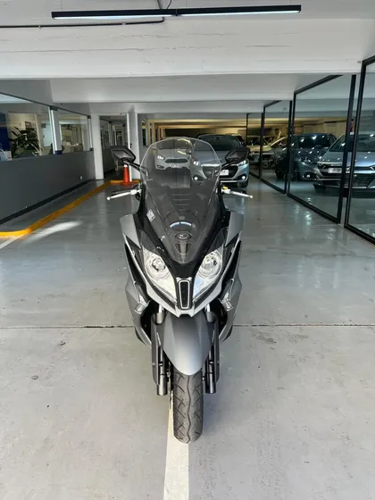 Moto Kymco 350 Downtown 9.500 Kms