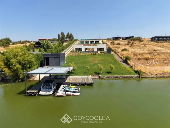 Casa En Venta De 4 Dorm. En La Estrella