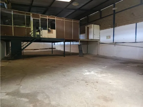Se Alquila Galpon 700m2 Filas De Mariche 0224