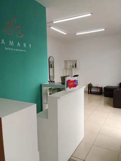 Rento Local Para Peluquería, Sala De Belleza Amoblada