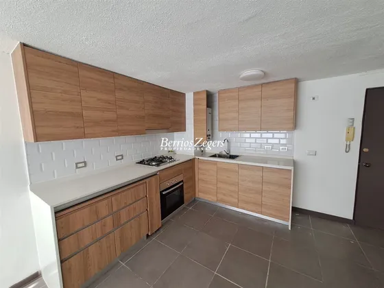 Departamento En Venta De 2 Dorm. En Santiago Moneda/cumming