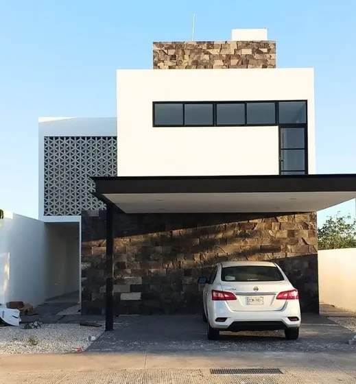 Casa De 3 Recámaras En Residencial Tamora, Conkal, Yucatán.