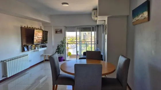 Departamento En Venta - 2 Dormitorios 2 Baños - Cochera - 85mts2 - Banfield