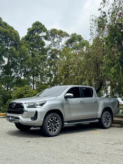 Toyota Hilux 2.8 Srx Diésel 4x4 Aut