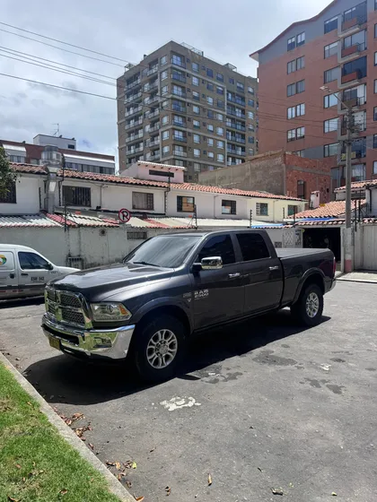 Dodge Ram 5.7 2500 Crew Cab Laramie 390 Hp