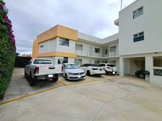 Edificio De 3 Niveles Con 10 Departamentos Amueblados En Venta En Comitán.