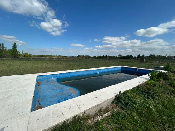 Venta Lote Con Mejoras - Barrio La Amanecida Exaltacion De La Cruz