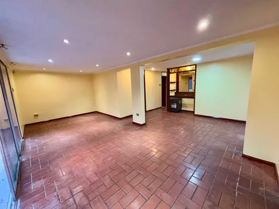 ¡oportunidad En Macul! Casa En Esquina  (104640)