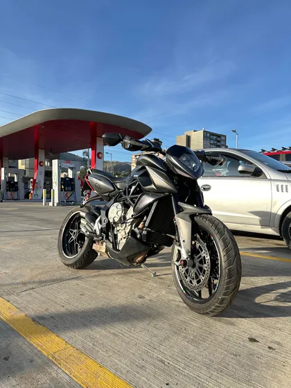 Mv Agusta Rivale 800 Abs Modelo 2014