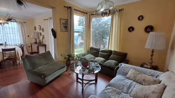 Casa De 5 Dormitorios Cerca De Las Conchitas