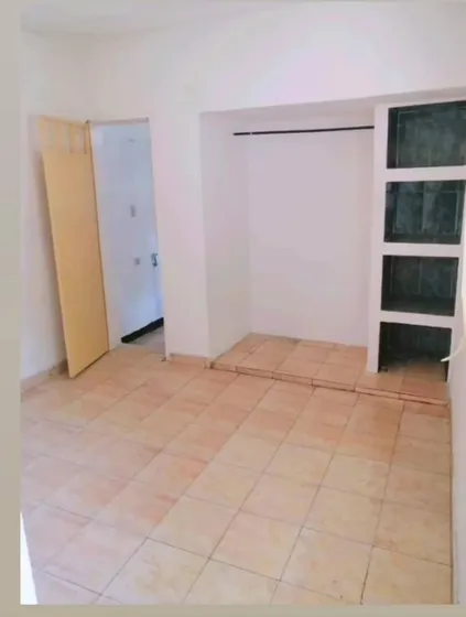 Alquilo Anexo En Av. Principal El Castaño Cerca Al Seniat. / Es19